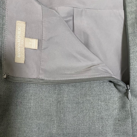 BANANA REPUBLIC | Gray Silver Mettalic Bow Front Festive Holiday Mini Sk… - Picture 2 of 5